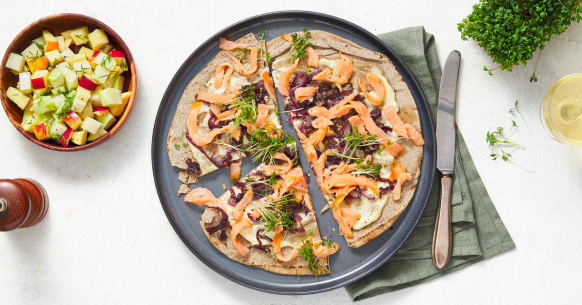 Flatbreads met koolrabiappelslaatje Recepten uit onze maaltijdboxen Crisp Weekbox