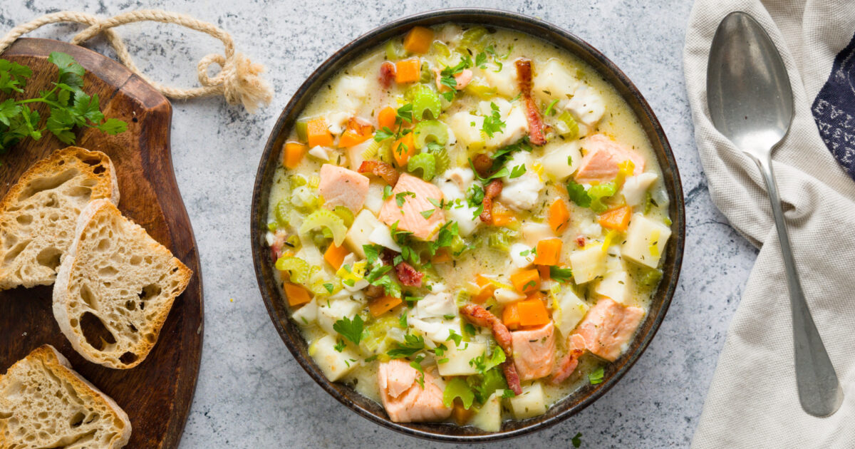 Vis ‘chowder’ met brood | Recepten uit onze maaltijdboxen | Crisp Weekbox
